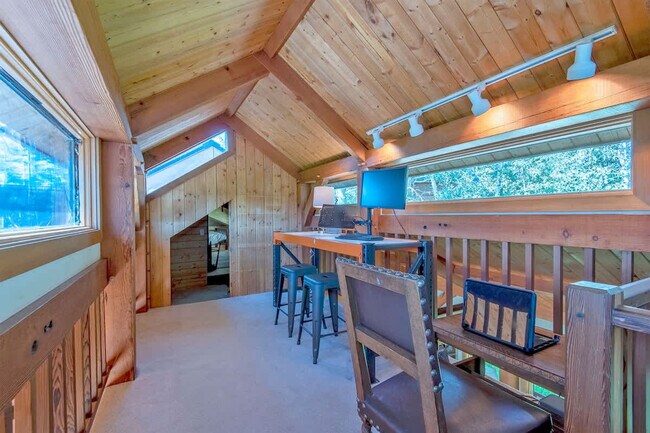 Building Photo - 10570 Rammell Mountain Rd