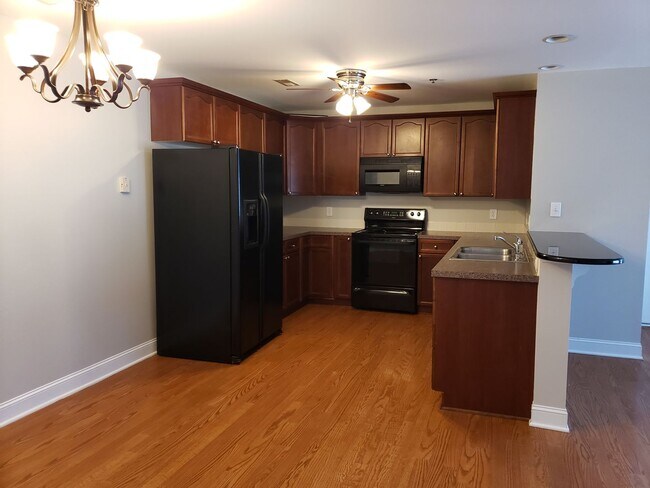 Building Photo - 4732 Tatton Park Cir