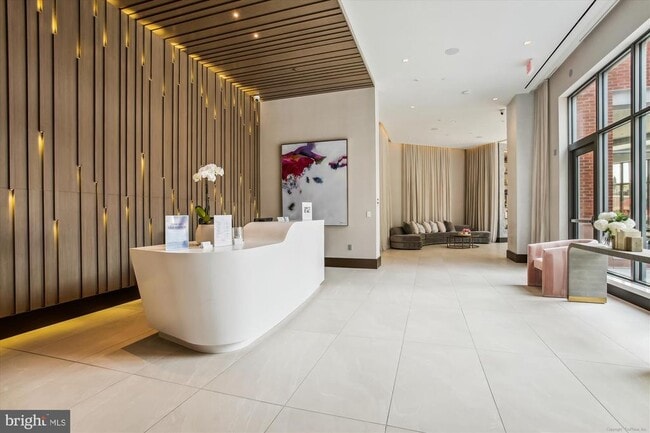 Building Photo - 1201 N Royal St