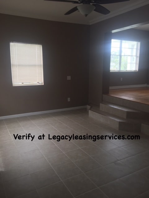 Building Photo - Remodeled 4/2 Home-Lawncare Included