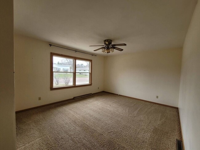 Building Photo - 3 bed 1 Bath Single Family Home in Rothschild