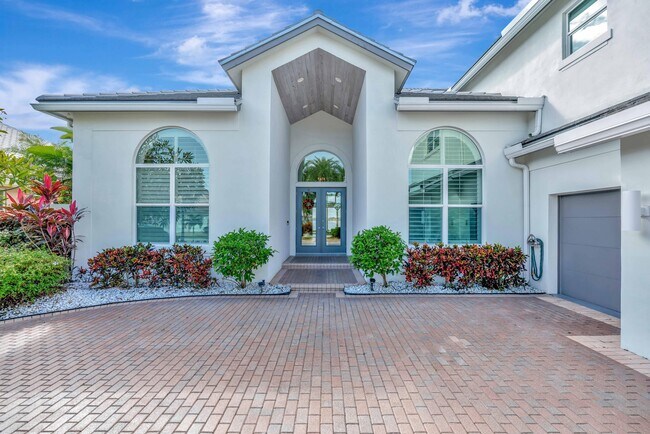 Building Photo - 3225 Braemar Way