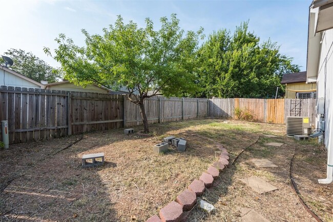 Building Photo - 13003 Widge Dr