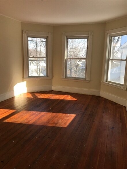 Building Photo - 203 Bigelow St