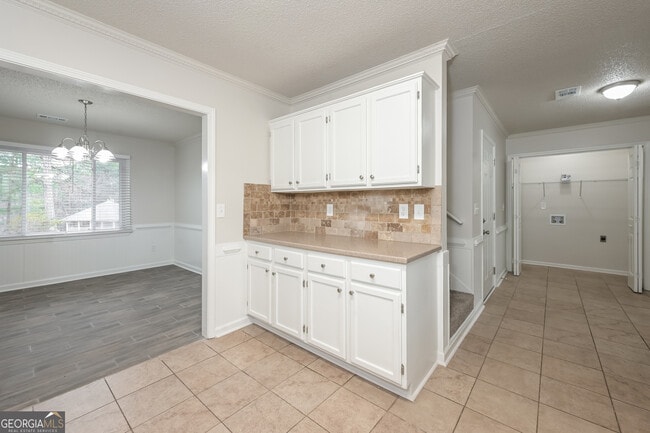 Building Photo - 2202 Independence Dr SW