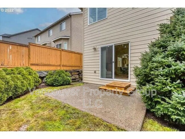 Building Photo - 2310 NE 158th Ave