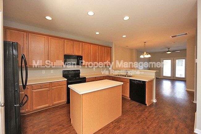 Building Photo - 338 Kinellan Ln