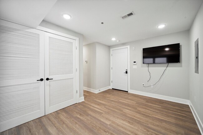 Building Photo - 1511 N 17th St