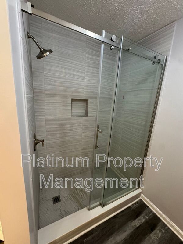 Building Photo - 4798 Rock Island Ln NW