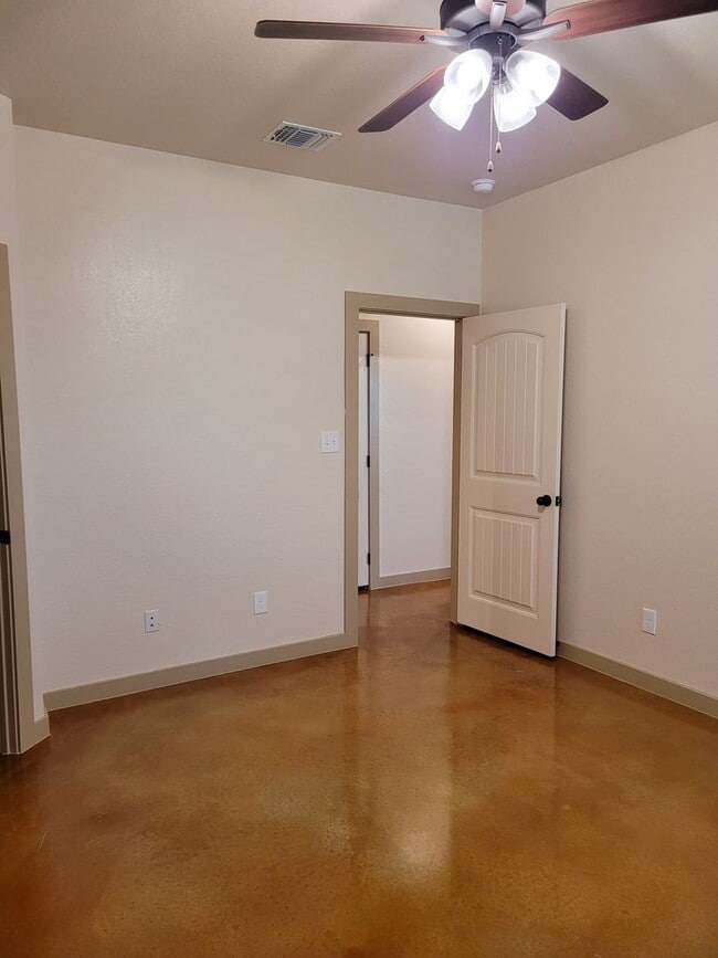 Building Photo - 1911 Caspian Trl