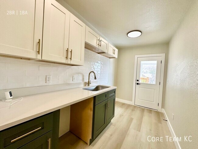 Building Photo - 4337 Mercier St