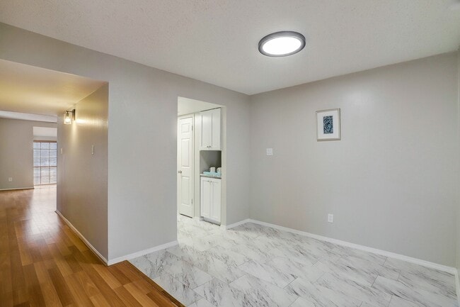 Building Photo - 12633 Memorial Dr