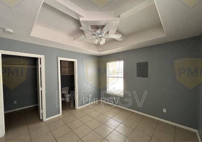 Building Photo - 1502 Quitaca Dr