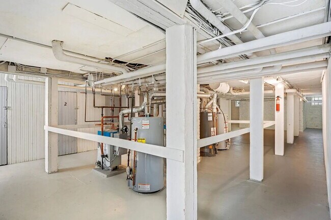 Building Photo - 1907 11th Ave S