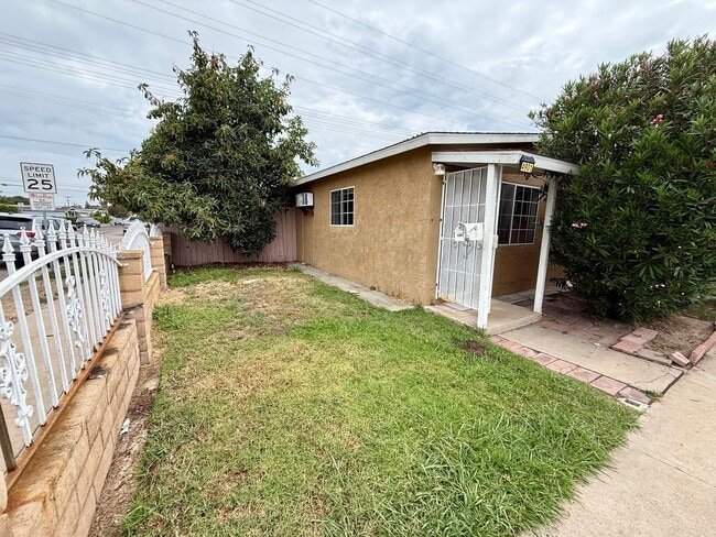 Building Photo - 4901 Frink Ave