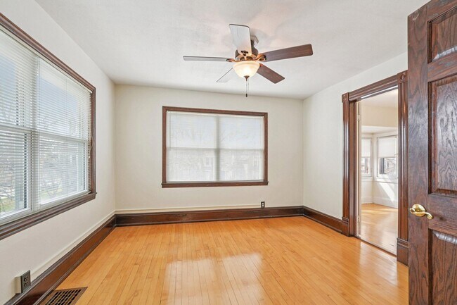 Building Photo - 1660 N Marshall St