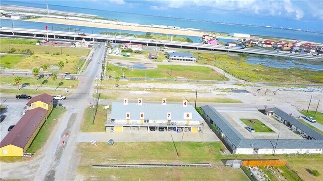 Building Photo - 4502 Surfside Blvd