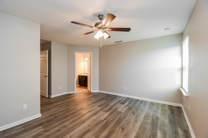 Building Photo - 77830 Lumber Creek Blvd