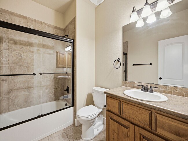 Building Photo - Gorgeous 3-Story Townhome in Excellent Fort Collins Location!