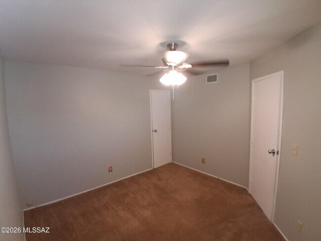 Building Photo - 4813 W Doria Dr