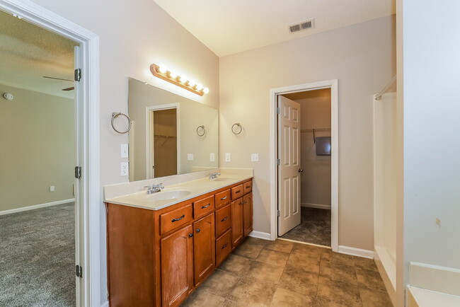 Building Photo - 1391 Shetland Dr