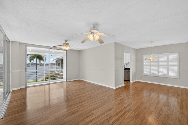 Building Photo - 1071 Sugar Sands Blvd