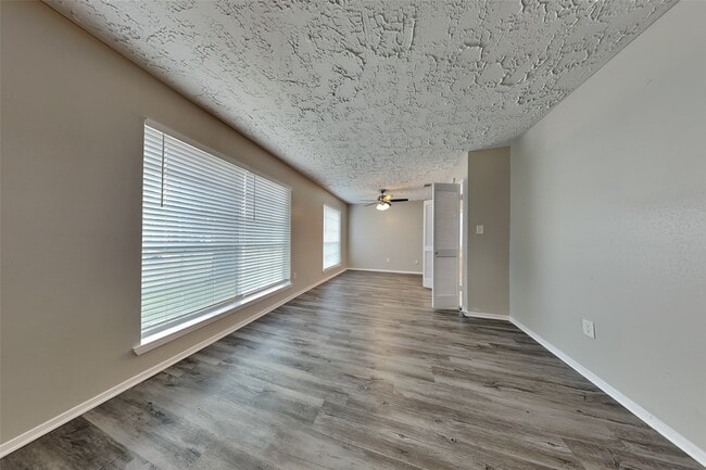 Building Photo - 13414 Tara Oak Dr