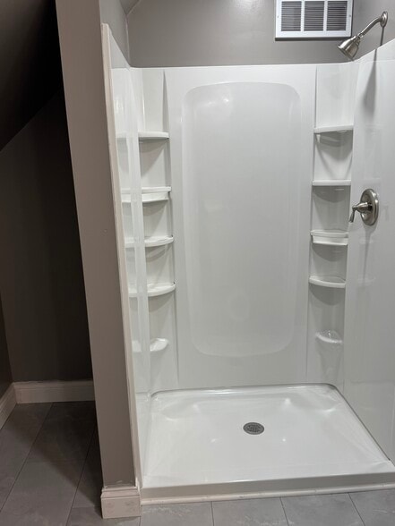 Building Photo - 504 Bellefontaine Ave