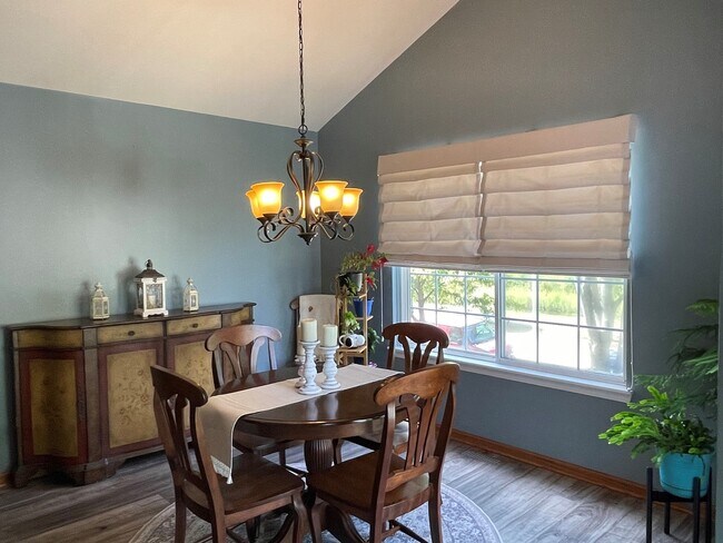 Building Photo - 2552 Hatfield Ct
