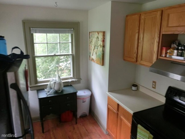 Building Photo - 3 br, 1 bath Townhome - 182 W Como Ave