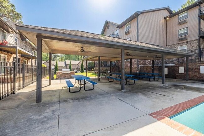 Building Photo - Spacious 1-Bedroom Living Near Emory & Toco Hills | 672 SF