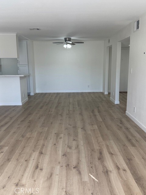 Building Photo - 1616 S Barrington Ave