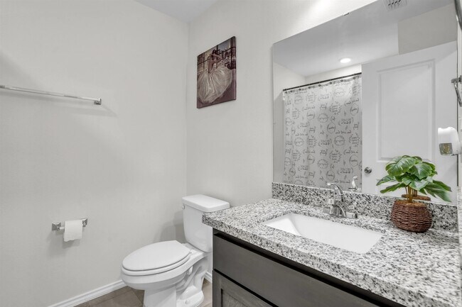 Building Photo - 5112 Anacahuita Dr