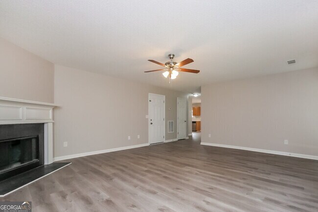 Building Photo - 62 Lake Crossing Ct
