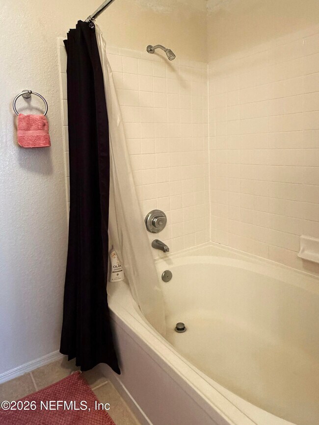 Building Photo - 11 Arbor Club Dr