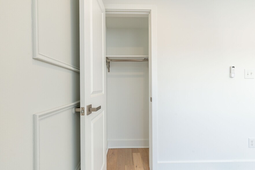 Building Photo - 2563 E Elkhart St