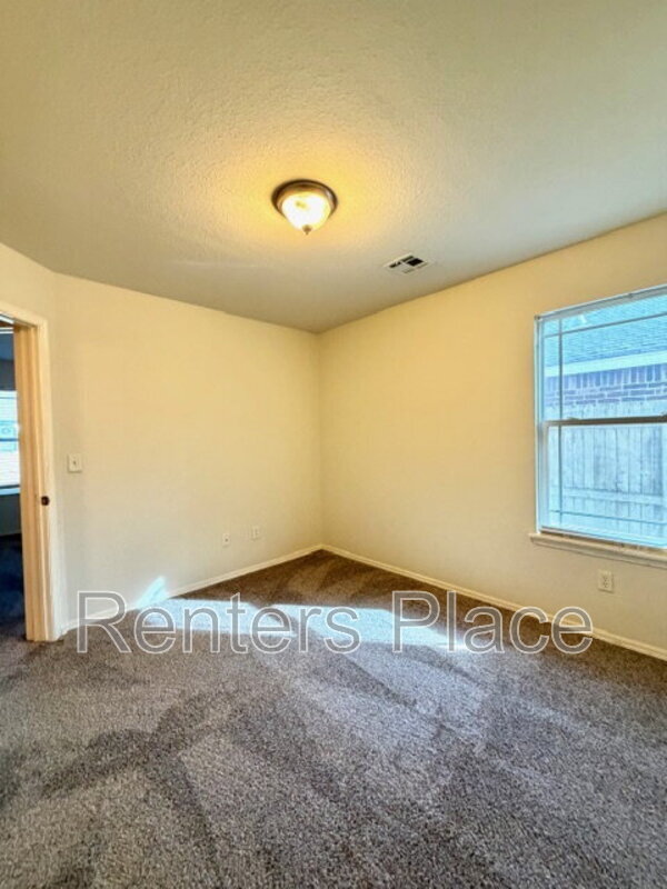 Building Photo - 14308 E 112th Pl N