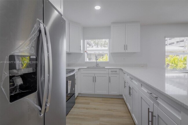 Building Photo - 2185 NW 41st St