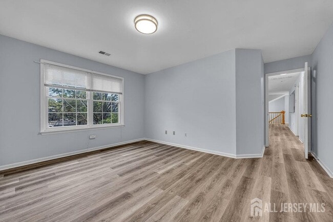 Building Photo - 604 Woodhaven Dr