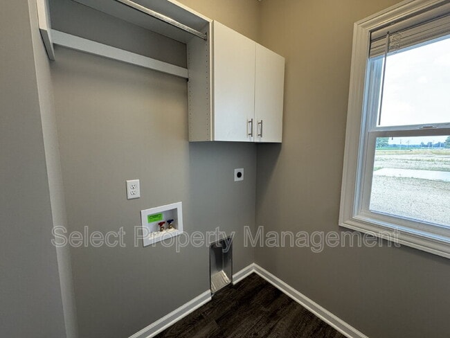 Building Photo - 5378 Broad Fields Cv