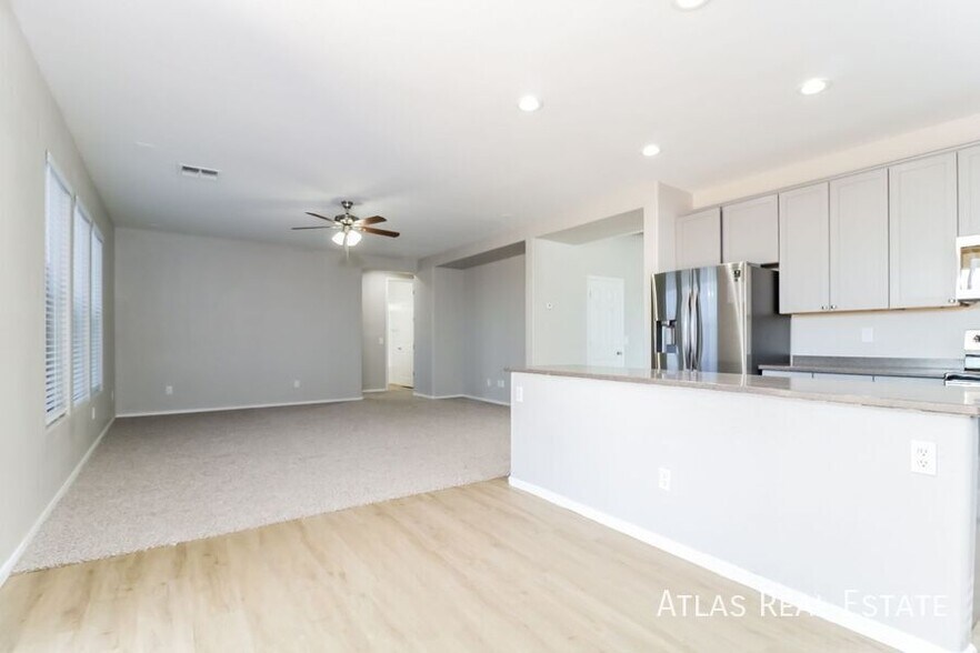 Building Photo - 25918 N Desert Mesa Dr