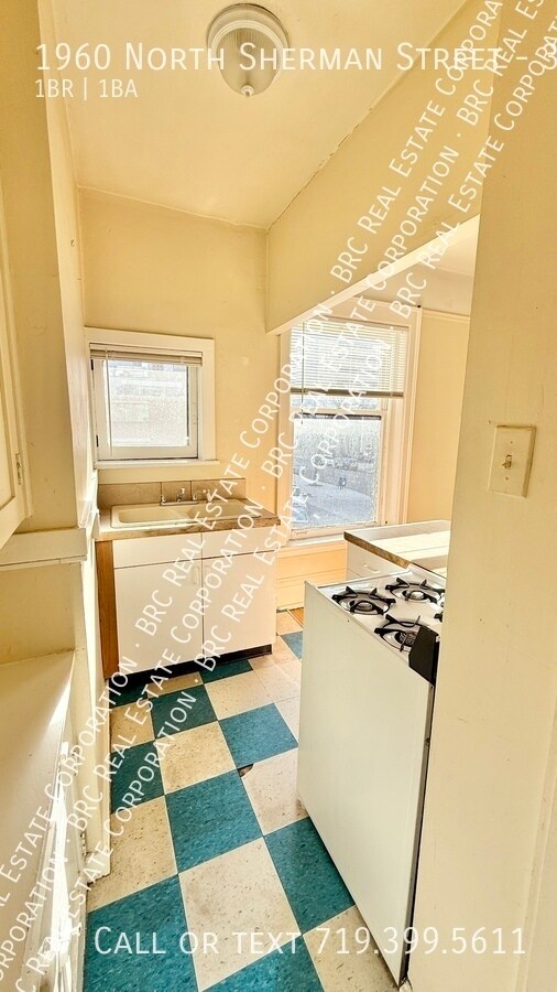 Building Photo - 1960 Sherman St