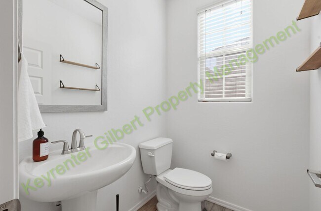 Building Photo - Modern Gilbert Lakeview Townhome in The La...