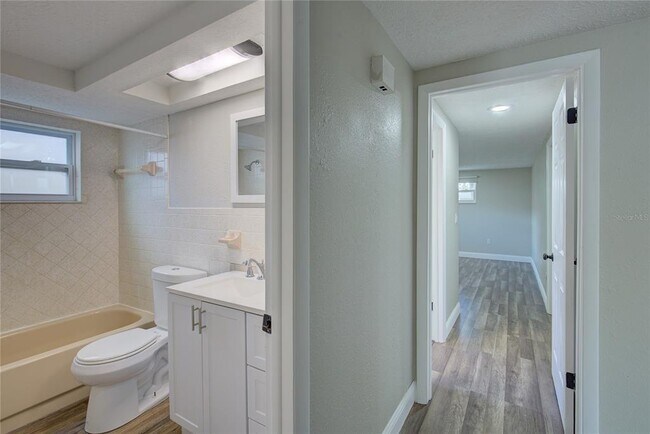 Building Photo - 8906 Pandora Ln
