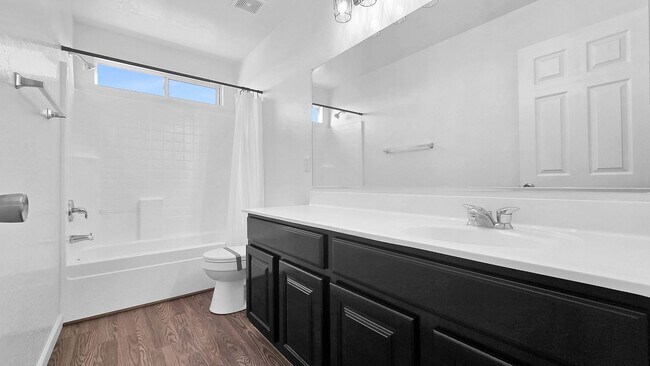 Building Photo - Newly remodeled interior! Excellent price!