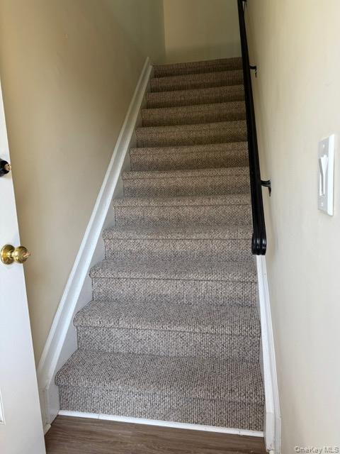 Building Photo - 276 Temple Hill Rd