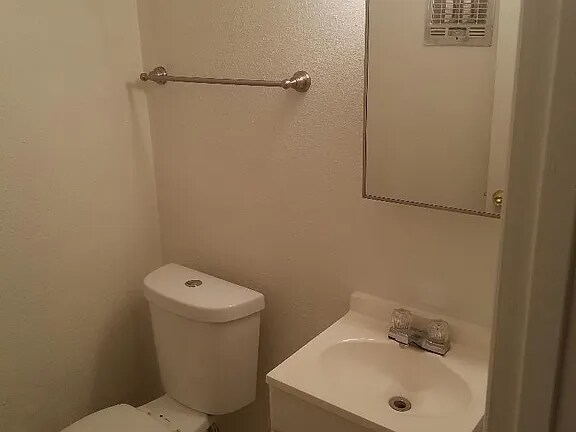 Building Photo - 7820 Dorsett Dr
