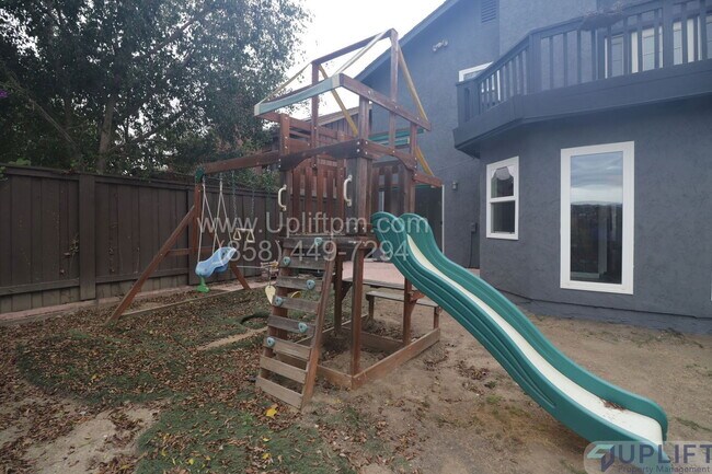 Building Photo - 2807 Ledgetop Pl