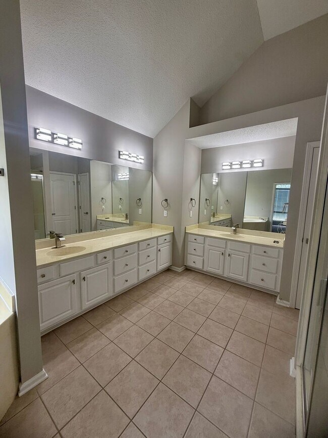 Building Photo - Copper Village Pooler