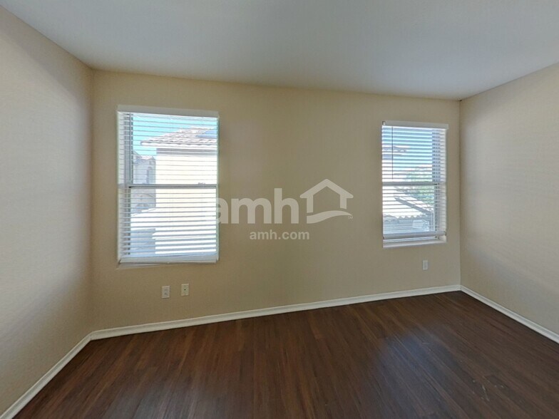 Building Photo - 969 Medina de Leon Ave